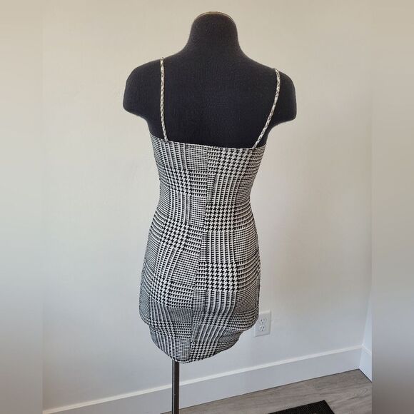 Fashion Nova Bills To Pay Houndstooth Bodycon Mini Dress Baddie Clubwear XS - Picture 6 of 11